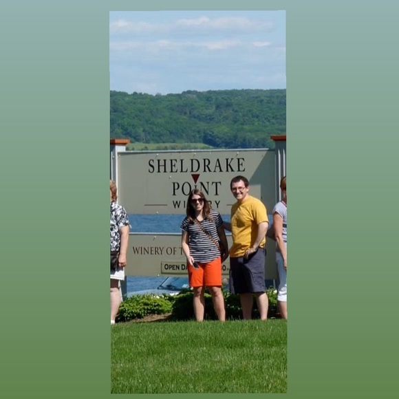 Gap Red Boyfriend Roll-up Shorts. Size 2. - Picture 5 of 5